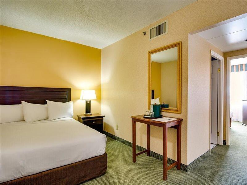 Sawridge Inn And Conference Centre Edmonton South Bagian luar foto